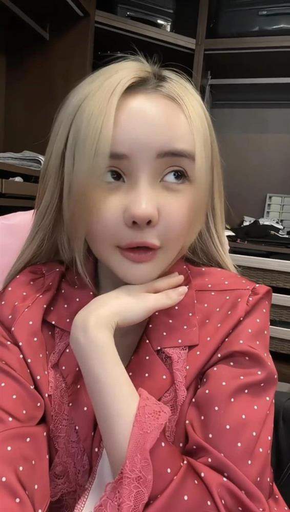 Ngân 98 nói một số thẩm mỹ viện nhắn tin riêng và ngỏ ý sửa lại mũi cho cô. Tuy nhiên, khi cô nàng không đồng ý lại đi bình luận "seeding" vào nhiều video của cô.