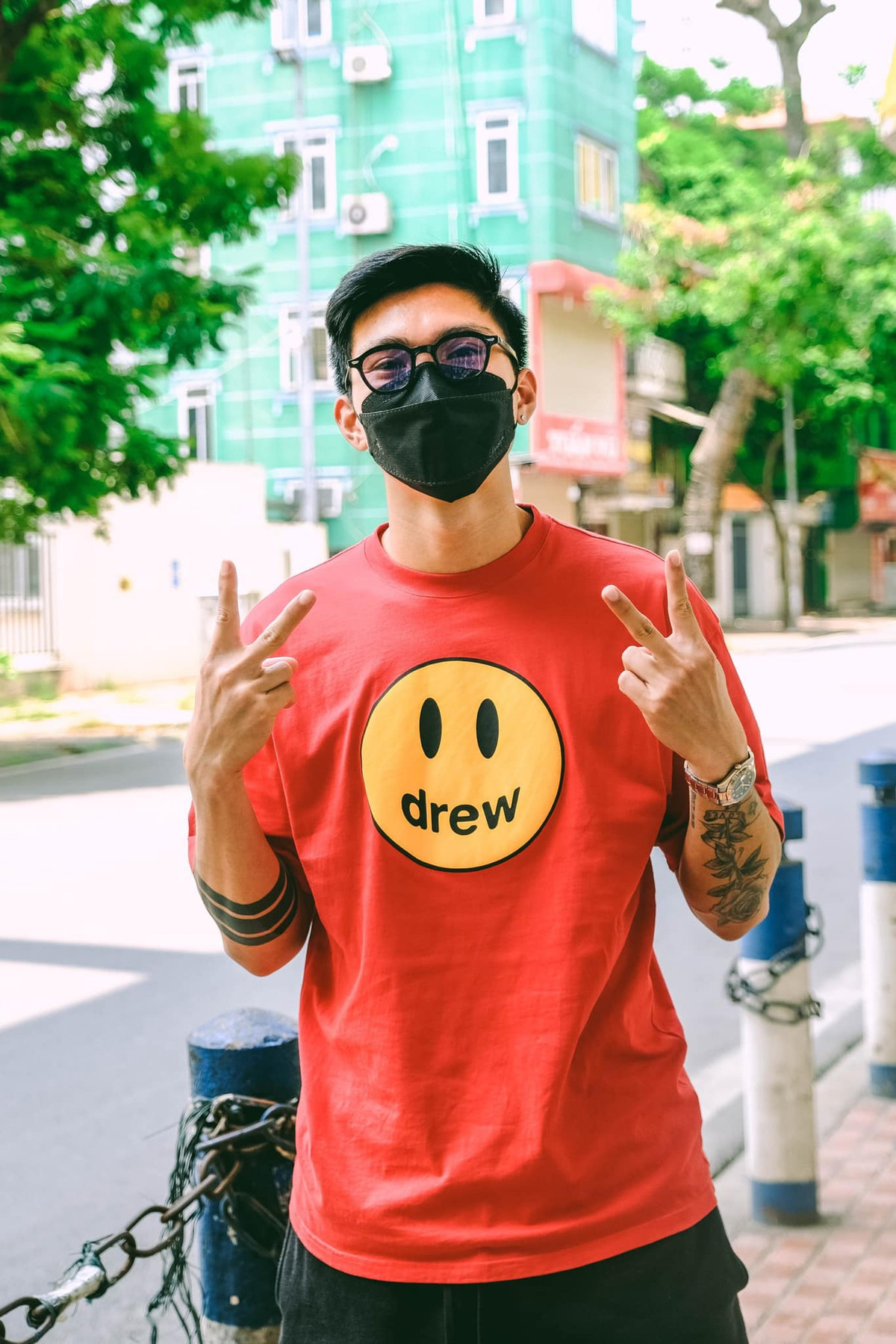 Như vậy, cả chuyện tình cảm và sự nghiệp ổn định rồi, người hâm mộ vô cùng tò mò không biết Văn Hậu có phải là cái tên kế tiếp "theo vợ bỏ cuộc chơi" hay không?