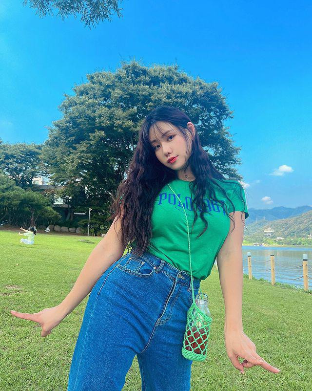 Trên thực tế, Ji Boram lại sở hữu vóc dáng khá đầy đặn.