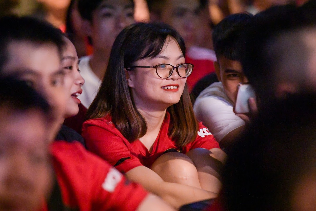 Với 2 bàn thắng lần lượt của Giroud, Mount và 1 bàn phản lưới nhà của Maguire, chung cuộc người được hưởng niềm vui trong cặp bán kết FA Cup đêm qua là các CĐV Chelsea.