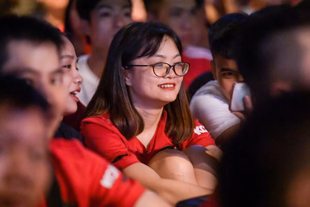 Với 2 bàn thắng lần lượt của Giroud, Mount và 1 bàn phản lưới nhà của Maguire, chung cuộc người được hưởng niềm vui trong cặp bán kết FA Cup đêm qua là các CĐV Chelsea.