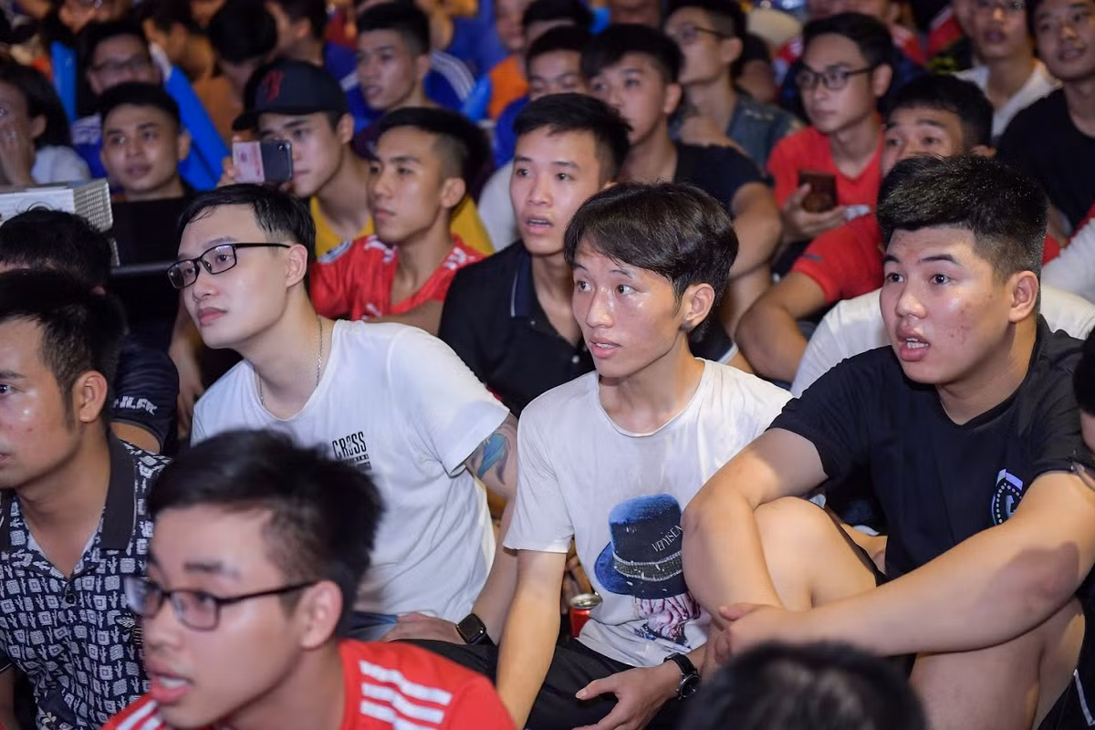 Trong trận chung kết FA Cup, Chelsea sẽ đụng độ với người hàng xóm tại thành London là Arsenal sau khi các "pháo thủ" vượt qua Man City với tỷ số 2-0.