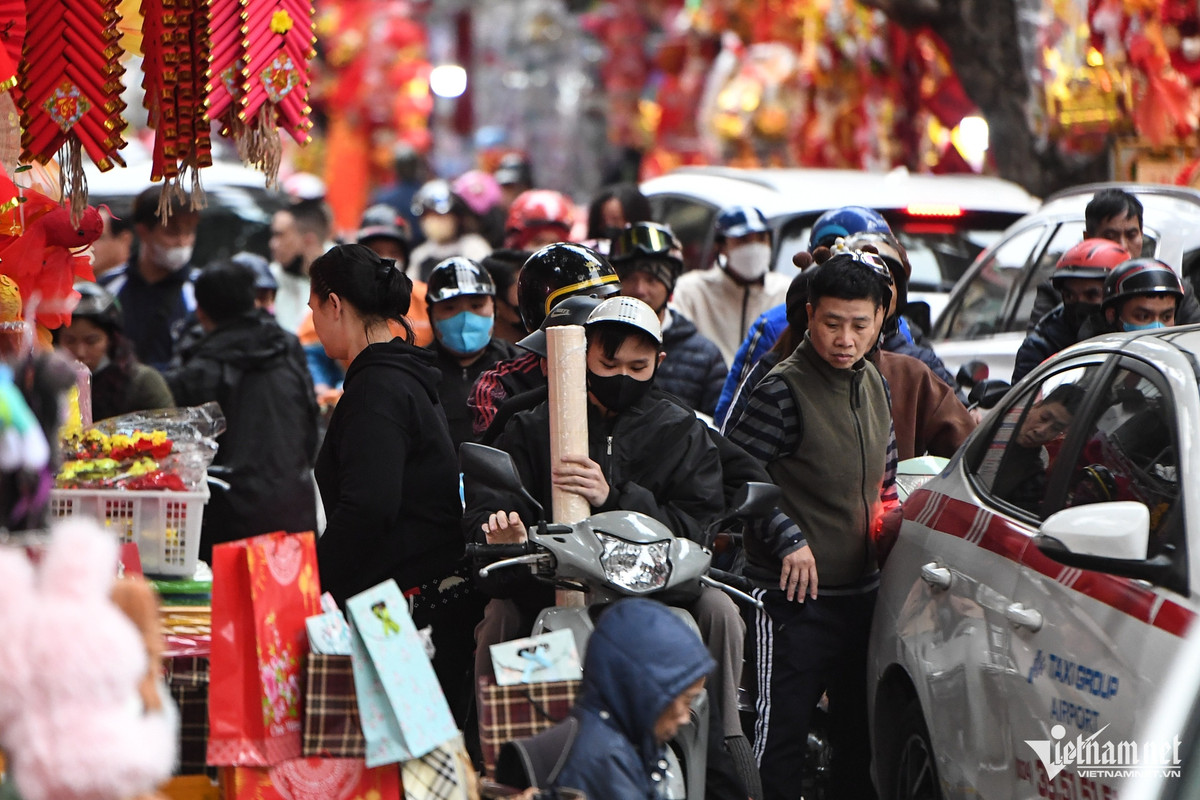 "Tôi thấy ở đây như một thiên đường bánh kẹo vì có rất nhiều loại. Nhiều nhóm du khách quốc tế cũng đến đây và có vẻ ai cũng bất ngờ giống như chúng tôi vậy", Anna nói.