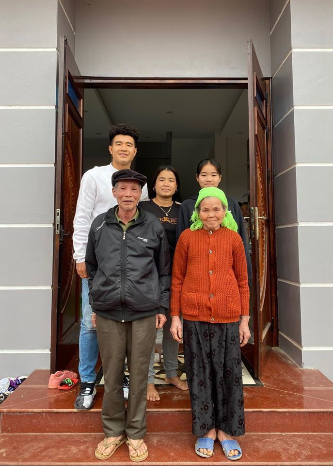 Thoi trang dau nam cua dan cau thu Viet: Duy Manh chiem “spotlight”-Hinh-8