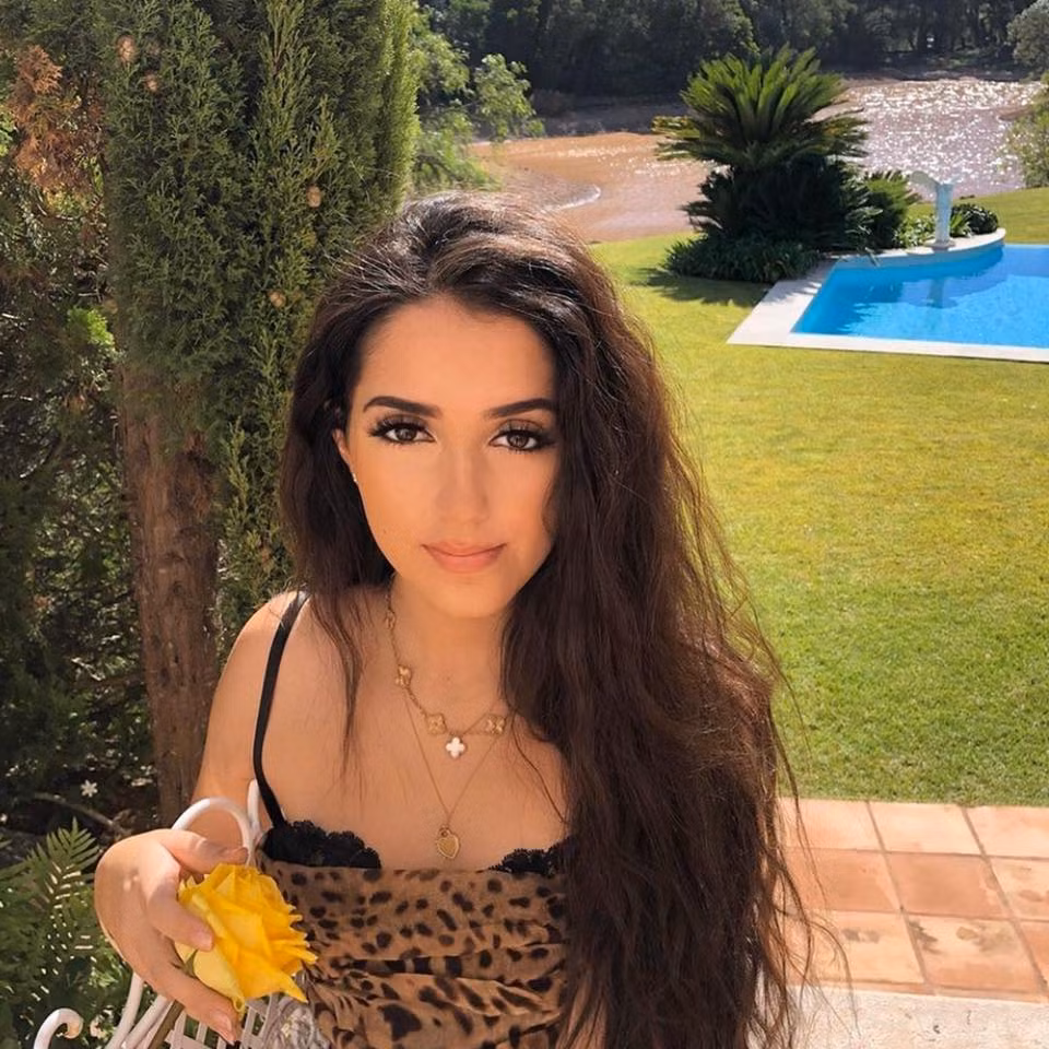 Tháng 8/2019, Hiếu Nguyễn và Nikkita lặng lẽ unfollow nhau như một lời ngầm thừa nhận rằng đã "đường ai nấy đi".