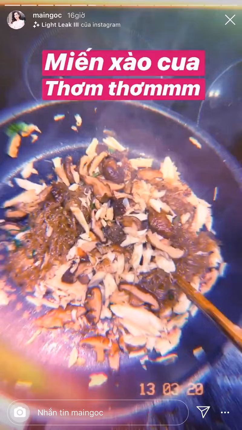 MC Mai Ngọc với món miến xào cua thơm nức mũi.