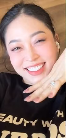 Những clip hậu trường cũng khiến khán giả không nhịn nổi cười vì quá hài hước. Những sáng tạo này giúp trào lưu "ngã lau sàn nhà" trở nên muôn màu muôn vẻ và không hề bị nhàm chán.