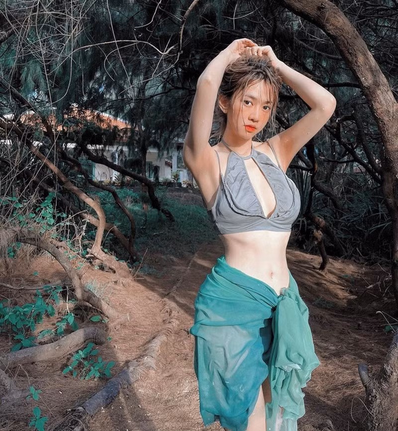 Mong rằng trong tương lai, Lê Bống sẽ xuất hiện với một hình tượng hoàn hảo về cả nhan sắc lẫn tri thức, đủ năng lực đọ sức trong các cuộc thi sắc đẹp và chinh phục người hâm mộ.