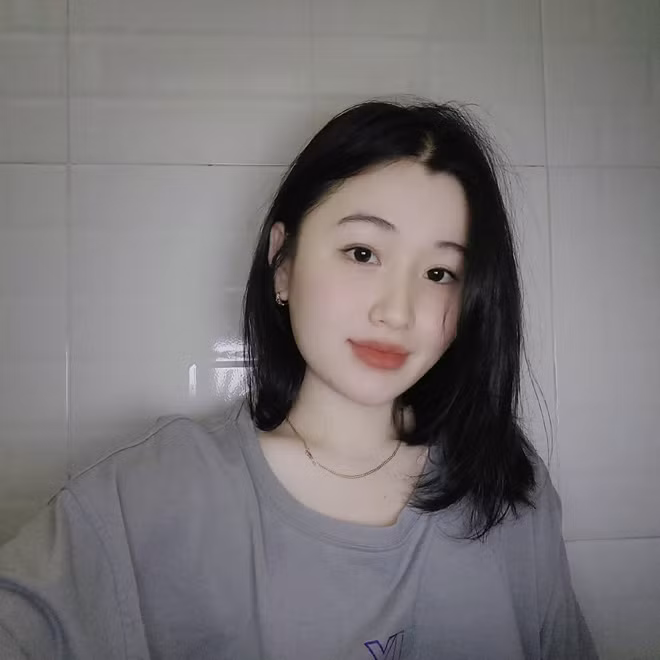 Mẹ Thanh Thanh thấy vậy, gợi ý cho con gái dùng thực phẩm chức năng để giảm cân nhưng cuối cùng, Thanh quyết định chọn cách giảm cân khoa học, dù lâu dài nhưng tốt cho sức khỏe.