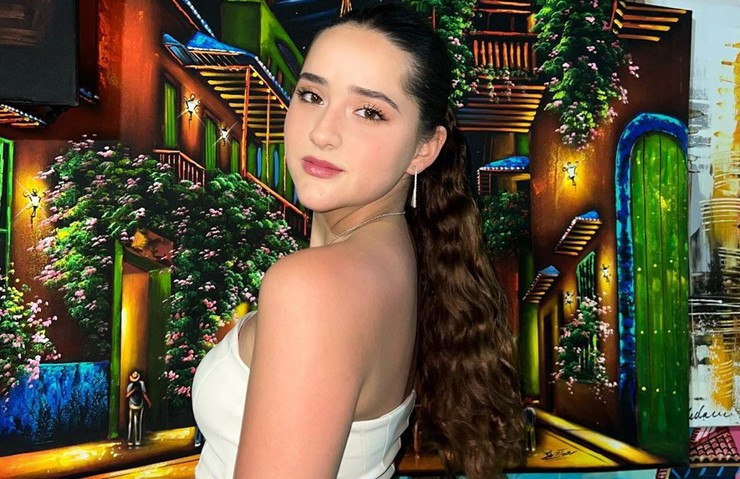 Mariana Donado Yepes (22 tuổi, đến từ Colombia) là nữ vận động viên bóng chuyền thu hút lượng fan lớn Mỹ. Trước đó, cô gây chú ý với những hình ảnh tập luyện, thi đấu bóng chuyền tại trường Đại học A&amp;M Florida (Mỹ).