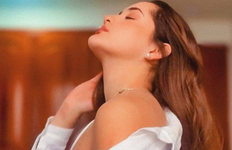 Thời gian gần đây, Mariana Donado Yepes còn nhận được rất nhiều lời mời chụp hình quảng cáo, đặc biệt là làm mẫu ảnh cho các thương hiệu phụ kiện về bóng chuyền.