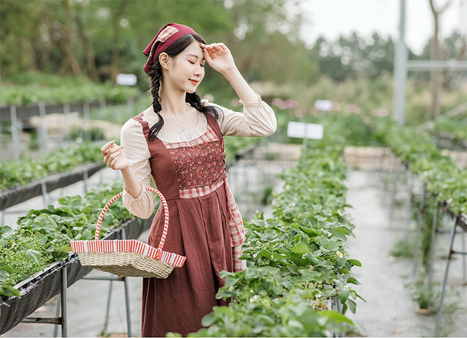 Tuy nhiên đến giữa tháng 7, dân mạng dấy lên nghi vấn rạn nứt tình cảm sau khi Ngọc Anh tuyên bố độc thân và 2 bên bỏ theo dõi nhau trên Instagram đồng thời xoá hết ảnh.