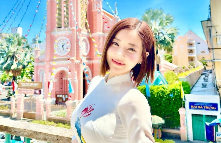 Soda bắt đầu sự nghiệp DJ vào tháng 6 năm 2013 và nhanh chóng được biết đến qua những màn trình diễn ấn tượng tại các lễ hội âm nhạc trong nước và quốc tế.