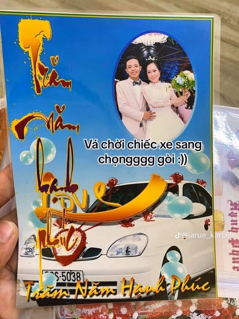 Mới đây, trên diễn đàn mạng xã hội có bài đăng của 1 nàng dâu mới chia sẻ album ảnh cưới khiến cư dân mạng phải khóc thét.