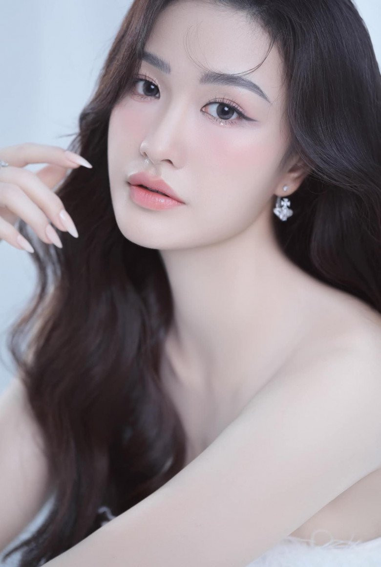 Ngắm nhìn những hình ảnh này, nhiều người hâm mộ khẳng định Kim Thanh xứng đáng là hot girl hàng đầu của bóng chuyền Việt Nam hiện nay, đồng thời khuyên cô nên sớm đăng ký đi thi hoa hậu.