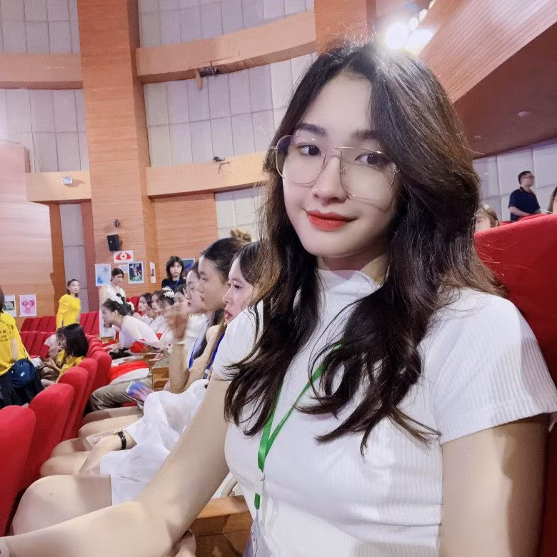 Kim Thanh luôn là ứng viên nặng ký cho các cuộc thi Hoa khôi bóng chuyền trong nước và quốc tế. Ở VTV Cup 2018, cô vượt qua nhiều đối thủ nặng ký để đoạt danh hiệu "Hoa khôi VTV Cup".