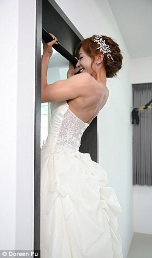 Cư dân mạng bày tỏ sự bất ngờ khi thấy cô gái vốn mảnh mai lại có thân hình săn chắc như vậy. Vẻ đẹp này thật ấn tượng.