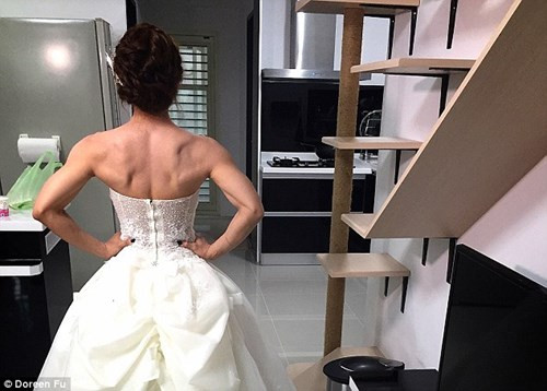 Vóc dáng của cô được khen là ấn tượng, hình thể săn chắc, cơ lưng hoàn hảo. Mặc dù dáng người nhỏ nhắn nhưng mang nét đẹp khỏe khoắn kiểu thể thao