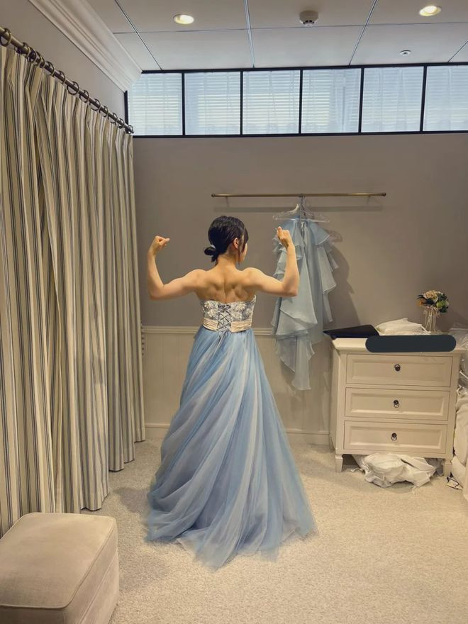 Số khác phản ứng lại với nhận xét trên cho rằng không nên mang nặng định kiến khi nhận xét về phụ nữ có vẻ đẹp khác biệt.