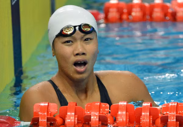 Tên tuổi Ánh Viên được nhiều người chú ý và biết tới vào năm 2011, khi cô đã thành công phá 2 kỷ lục khu vực, giành 6 huy chương vàng và trở thành vận động viên xuất sắc nhất tại Giải vô địch các nhóm tuổi Đông Nam Á.