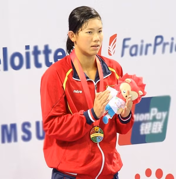 Dù đã giải nghệ, rời xa những cuộc thi đấu thì “tiểu tiên cá” Nguyễn Thị Ánh Viên vẫn luôn nhận được sự chú ý của nhiều người.