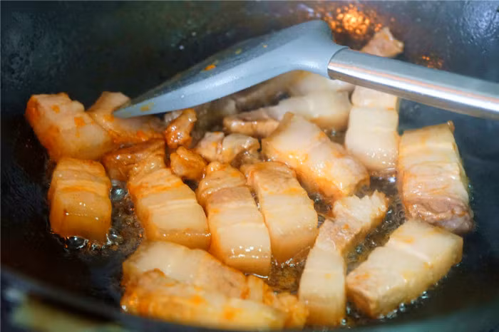 Thit lon luoc hay rang qua nham chan, nau theo cach nay moi la cuc pham-Hinh-4