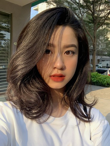 Nếu không có tên Instagram quen thuộc, nhiều người còn không nhận ra đây là Hàn Hằng.