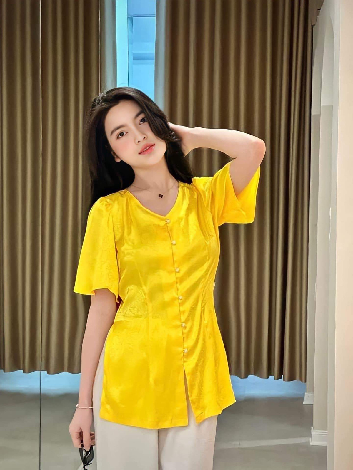 Chu Thanh Huyền và Quang Hải rộ tin hẹn hò từ năm 2021. Tuy nhiên đến nay dù đã yêu nhau được hơn 2 năm nhưng cặp đôi vẫn chưa một lần lên tiếng chính thức về mối quan hệ.