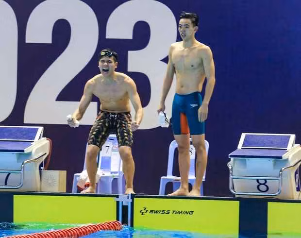 Bên cạnh thành tích ấn tượng, body của dàn "hot boy" của đội tuyển bơi Việt Nam sau khi xuất hiện cũng gây chú ý đặc biệt.