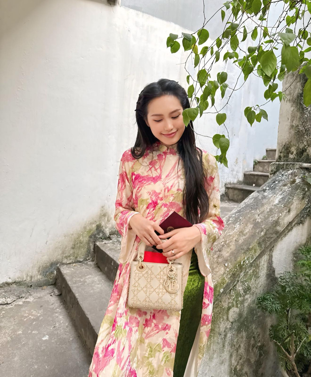 Sau một năm chung sống, Hải My và Văn Hậu đã chào đón con trai đầu lòng ngoan ngoãn, đáng yêu và cùng nhau tận hưởng những khoảnh khắc hạnh phúc đáng ngưỡng mộ.