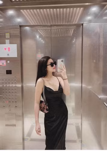 Với một người từng hoạt động trong làng giải trí, việc làm bản thân trở nên nổi bật trong mắt mọi người không hề khó với Vân Navy.