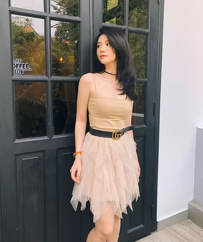 Những hình ảnh của cô nhận được hàng nghìn lượt "thả tim" và bình luận.