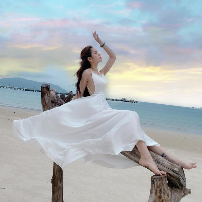 Bên dưới phần comment, mọi người đều không giấu nổi sự xuýt xoa trước nhan sắc của Tường Vi.