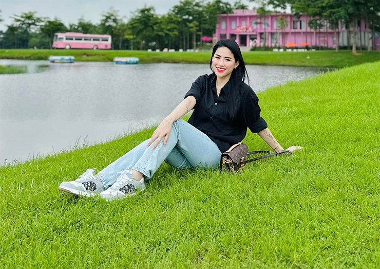 Theo số liệu từ nền tảng này đưa ra, Hà Linh thu hút tổng cộng 1,2 triệu người xem livestream.