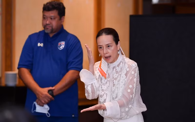 Dù có lối sống khá đơn giản nhưng nữ tỷ phú vẫn không thể cưỡng lại sức hút của các món đồ xa xỉ. Sẽ chẳng bất ngờ nếu như bà đang có trong tay một bộ sưu tập những chiếc túi xách lên tới vài chục tỷ đồng.