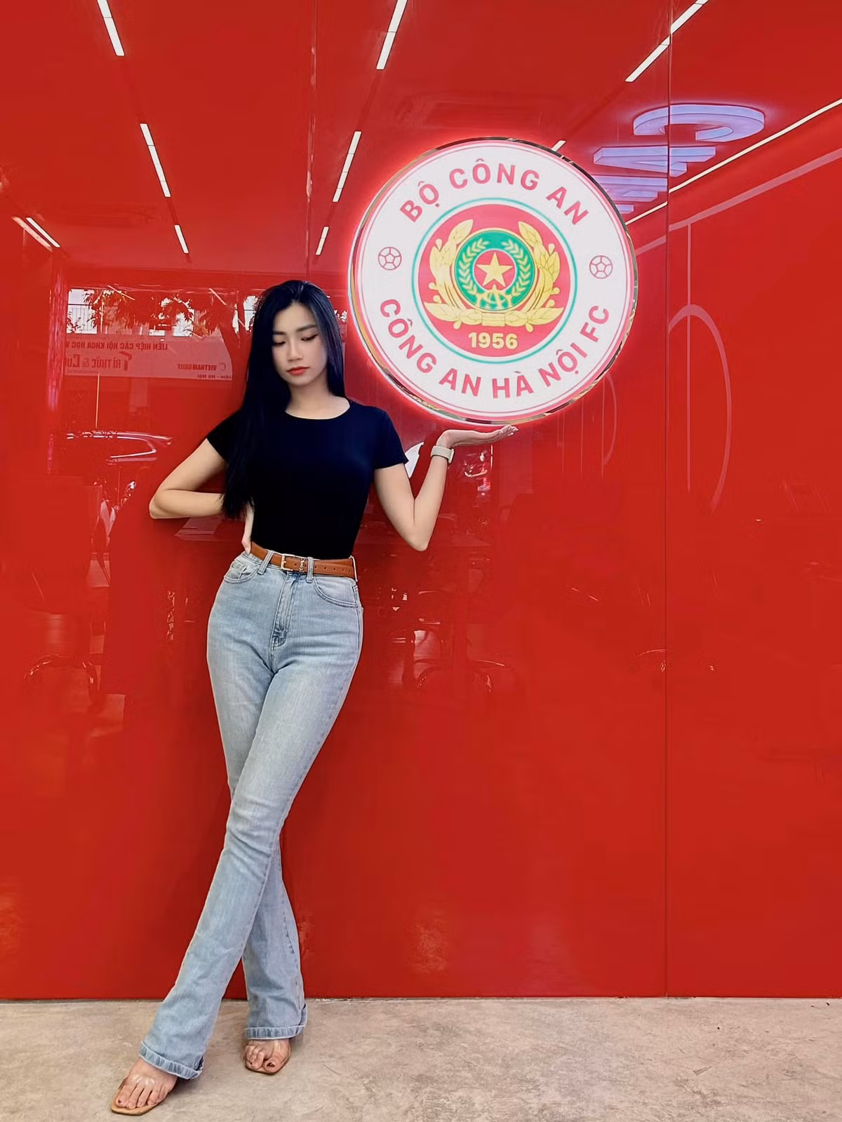 Hương Trà thường xuyên tham gia các công việc cộng đồng, điển hình như hiến máu...