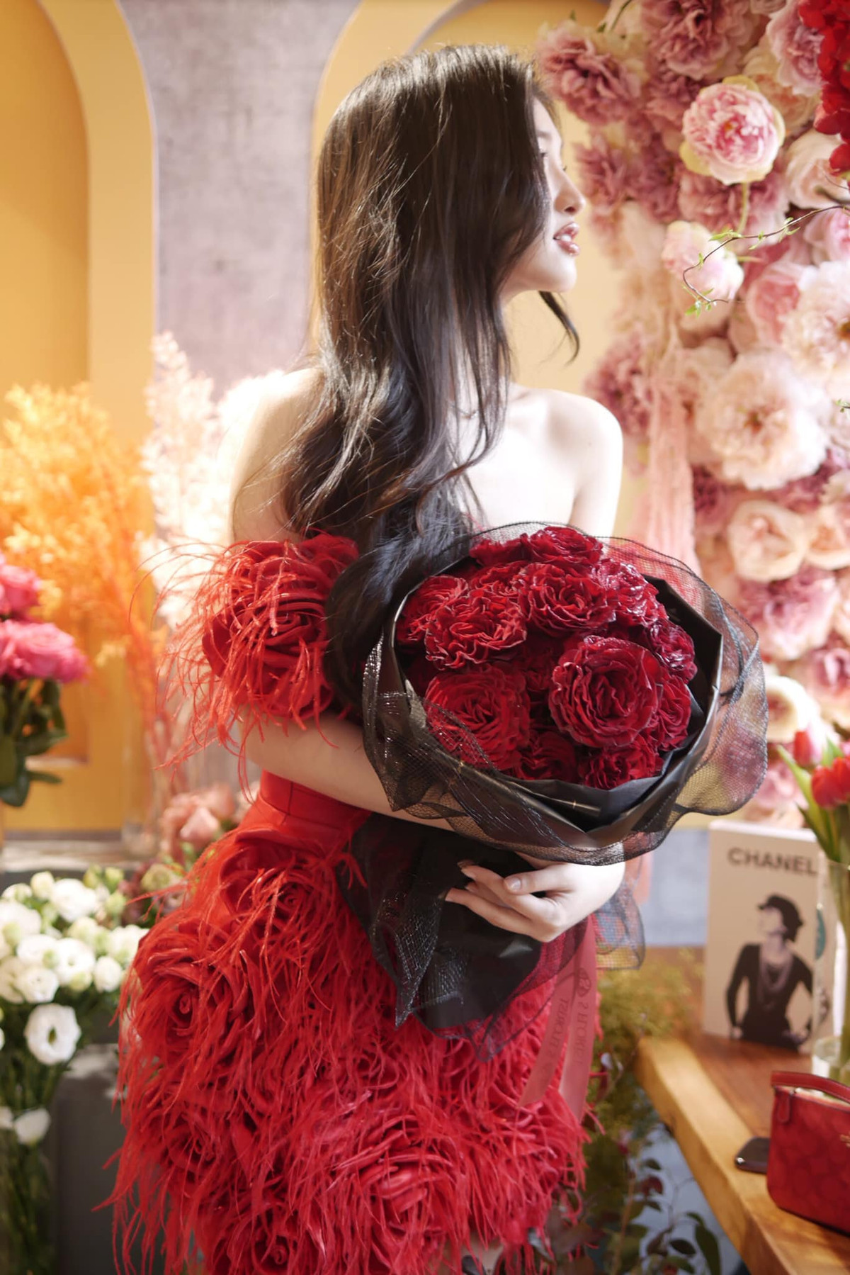 Dù vừa mới tham gia làng giải trí Việt nhưng người đẹp đã có được lượng fan đông đảo.