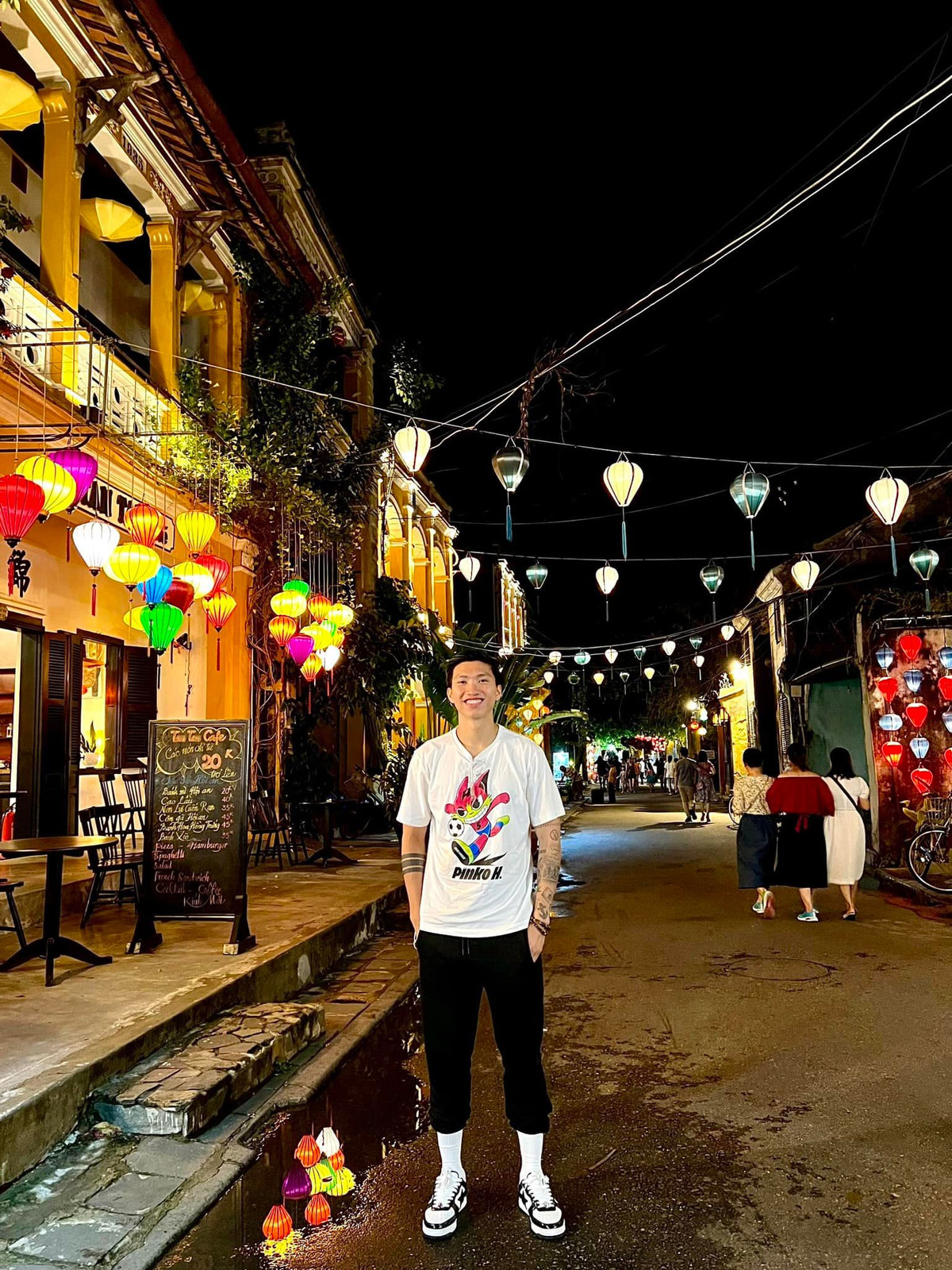 Đến cuối năm 2021, hậu vệ người Thái Bình phải sang Hàn Quốc phẫu thuật nên vắng mặt ở vòng loại thứ ba World Cup 2022, AFF Cup và SEA Games 31.