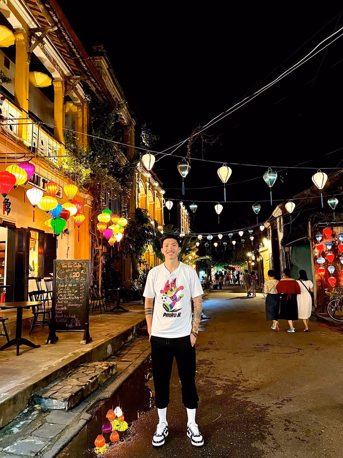 Đến cuối năm 2021, hậu vệ người Thái Bình phải sang Hàn Quốc phẫu thuật nên vắng mặt ở vòng loại thứ ba World Cup 2022, AFF Cup và SEA Games 31.