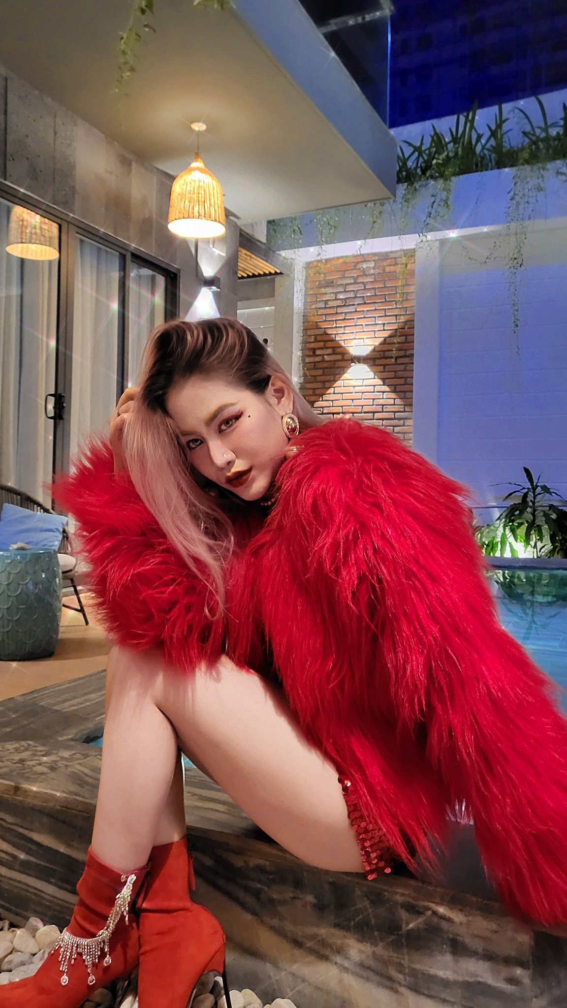 Sau 1 tháng đầu tiên, Yến Lê giảm được 7kg. Sang tháng thứ 2, cô nàng tiếp tục duy trì tập luyện khoảng 1 tiếng/ngày và chế độ ăn uống khoa học.