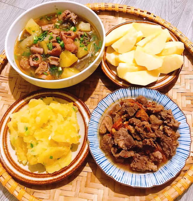 Thậm chí có đôi khi, chẳng cần trực tiếp ăn, chỉ cần ngắm loạt mâm cơm đầy đủ món ăn gia đình cũng đủ làm người ta thấy thỏa mãn và ấm cúng.