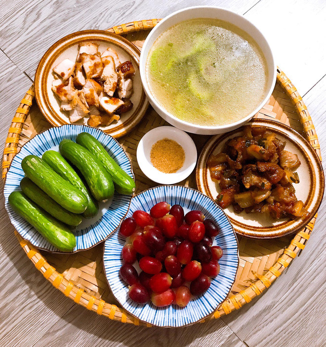 Vì rất yêu thích việc bếp núc nên Vân Anh không bao giờ thấy mệt mỏi hay gặp khó khăn trong bất kì công đoạn nào.