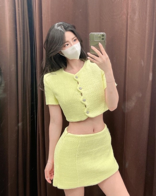 Theo nghiệp vũ công từ nhỏ nên Yang Hyoseung luôn có ý thức giữ gìn cơ thể trong nhiều năm qua. Cũng như các cô gái trẻ, người đẹp không tránh khỏi cám dỗ từ những món ăn đường phố thơm ngon, béo ngậy.