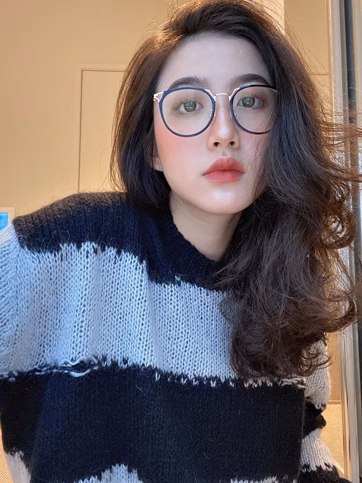 Sở hữu gương mặt xinh đẹp chẳng kém cạnh sao Hàn Quốc, du học sinh Việt tại Úc đã để lại ấn tượng sâu sắc trong lòng dân mạng.