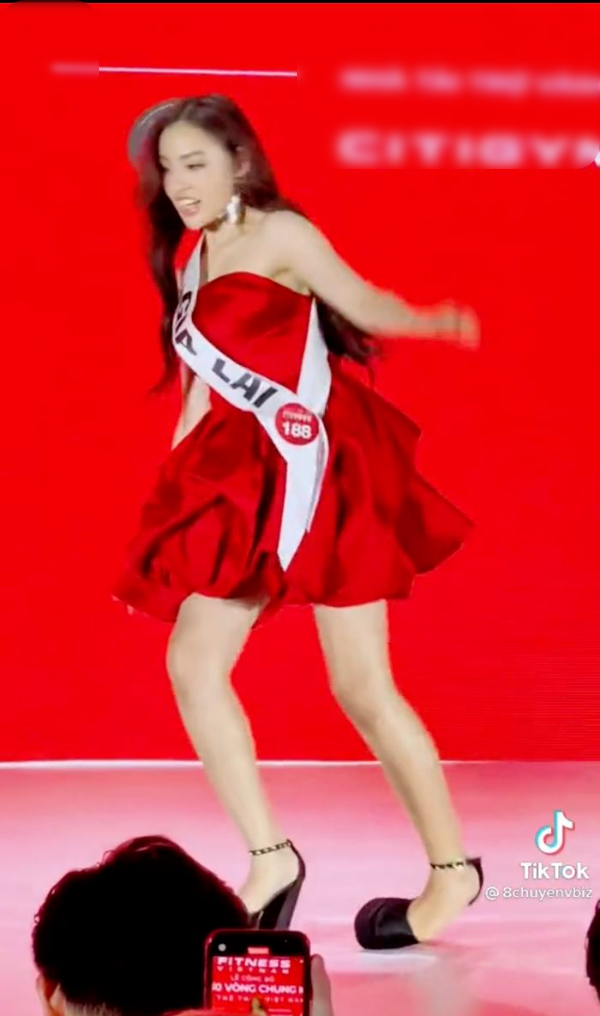 Mới đây, xuất hiện một đoạn clip ghi lại màn phỏng vấn của Thanh Tâm khi được các phóng viên hỏi về yếu tố nào đã khiến cô không thể nào đi sâu hơn và dừng chân tại Top 15.