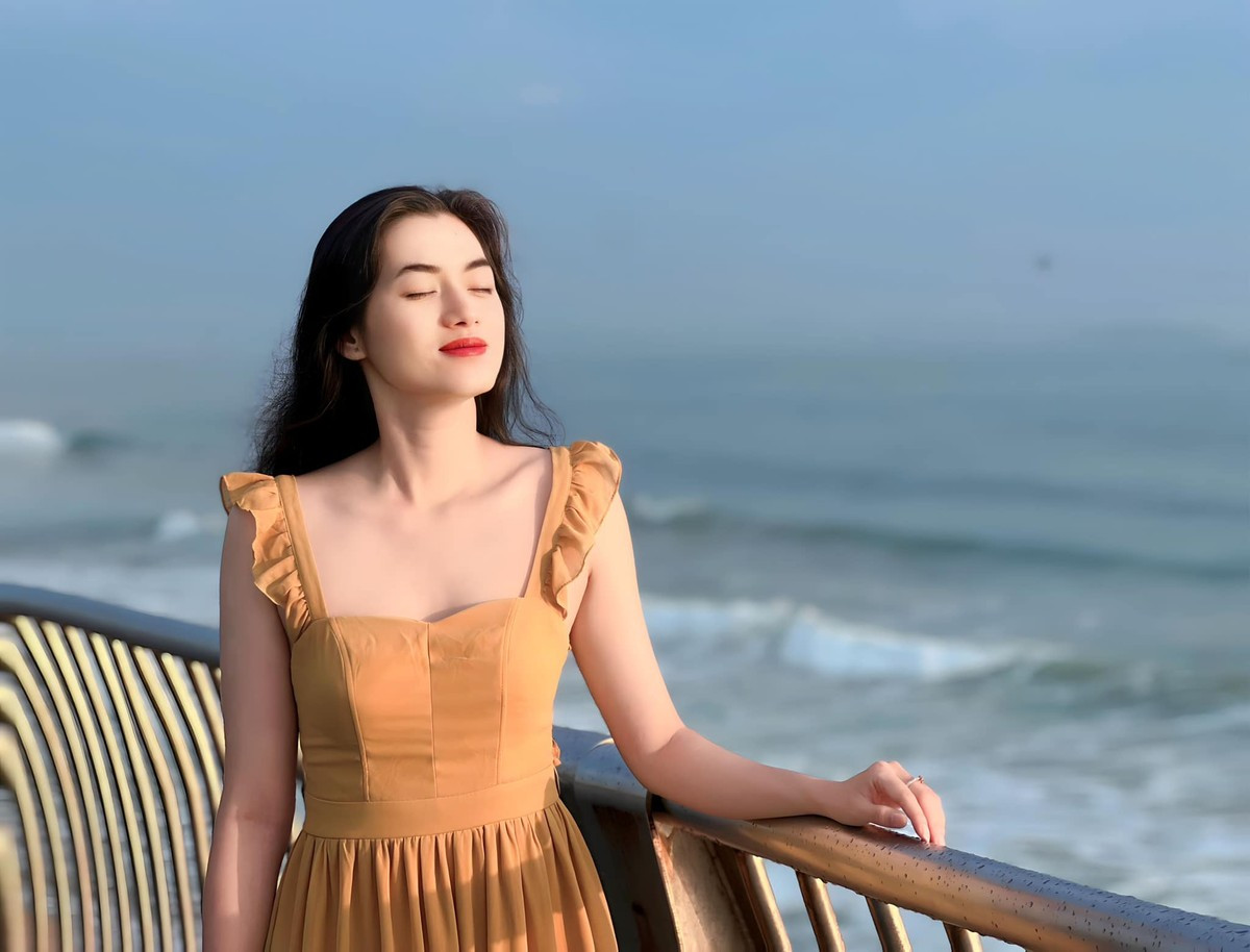 Trước đó, năm 2023, Phương Ngọc giấu bố mẹ đăng ký dự thi Hoa hậu Đại dương Việt Nam và vào top 15. Vì bố mẹ không ủng hộ việc cô theo đuổi con đường nghệ thuật nên cô đã giấu bố mẹ tham gia.