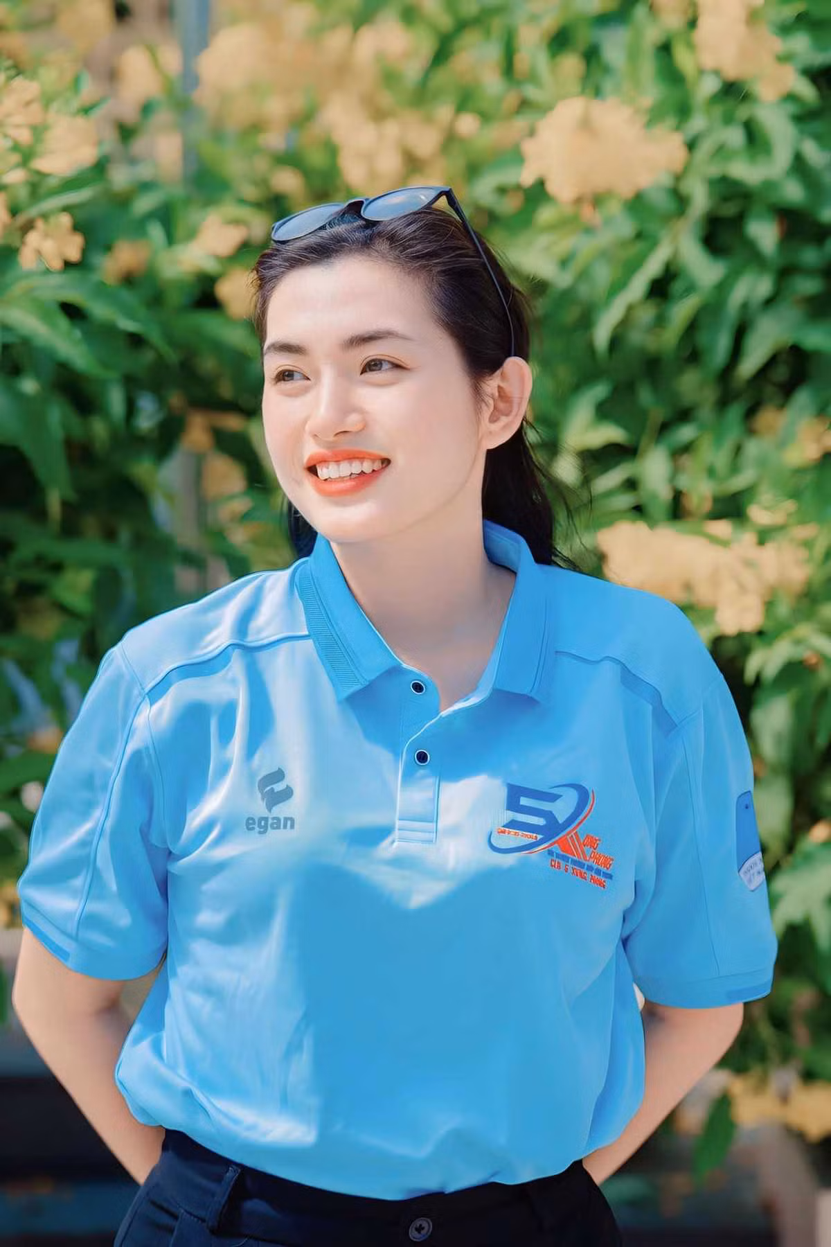 Từ hình ảnh một nữ sinh Luật năng động đến nữ chiến sĩ nghiêm túc trong đội hình diễu binh trọng thể của đất nước, hành trình của Bùi Thị Phương Ngọc phản ánh tinh thần cống hiến và khát vọng rèn luyện không ngừng của thế hệ trẻ hôm nay.