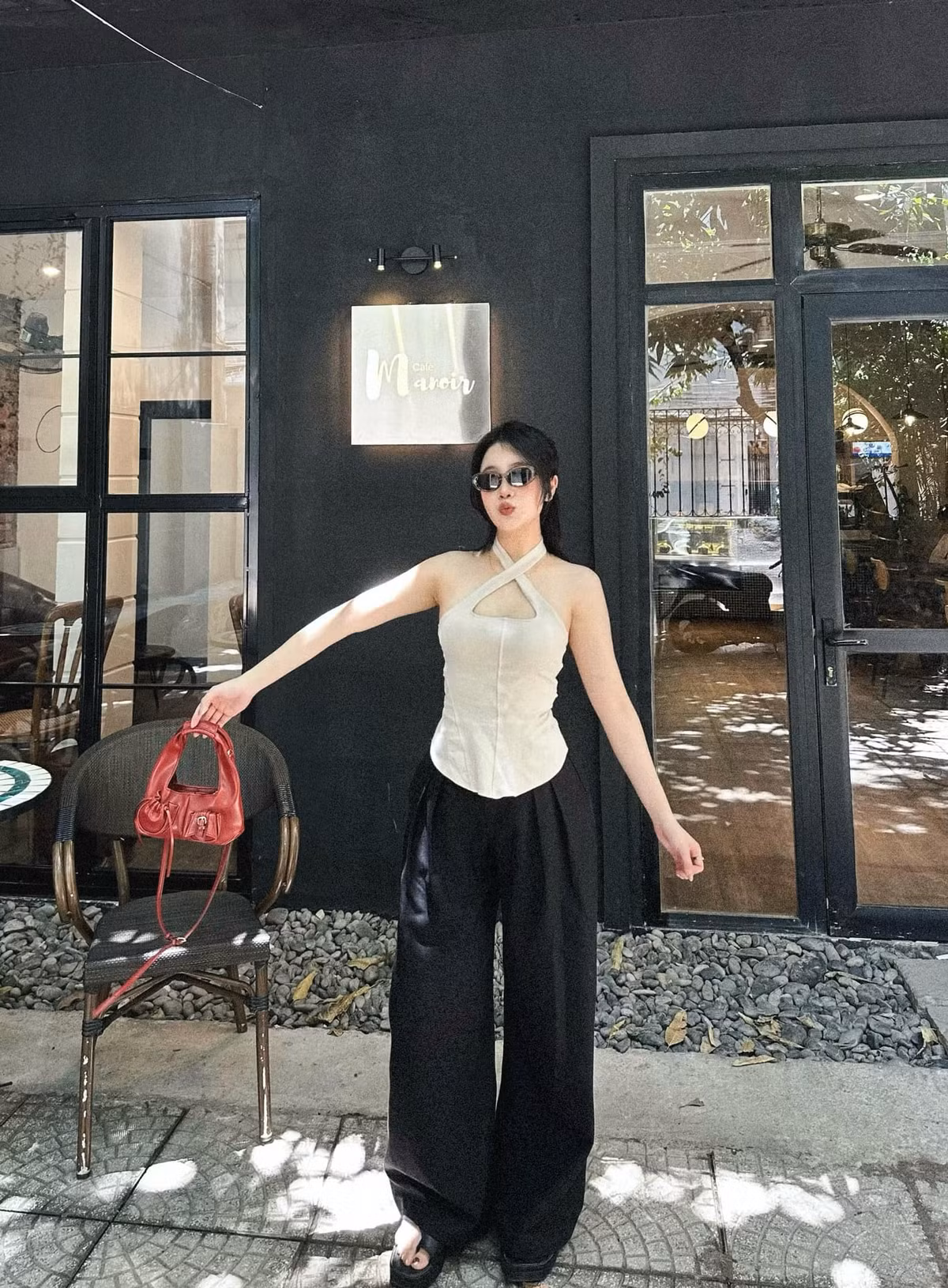 Nàng hot girl Thái Bình ngày càng xinh đẹp, mặn mà, dù vậy vẫn duy trì trạng thái độc thân vui tính, chưa từng công khai bồ mới.