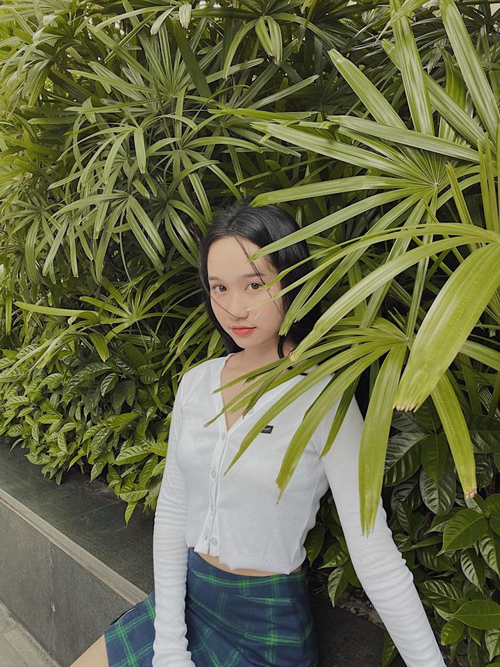 Nhìn những hình ảnh mới của Trúc Anh, dân tình chỉ biết thốt lên: Chạm phải một nụ cười, uống nhầm một ánh mắt, cơn say theo cả đời là đây!