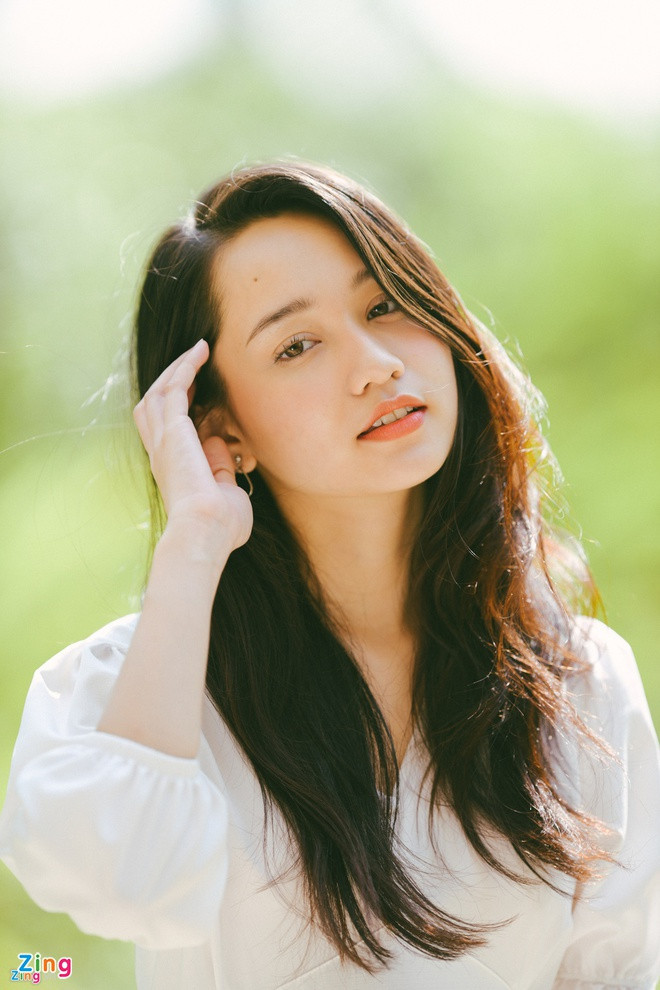 Với hình tượng mới, Trúc Anh không còn là cô nữ sinh "Mắt biếc" năm nào.